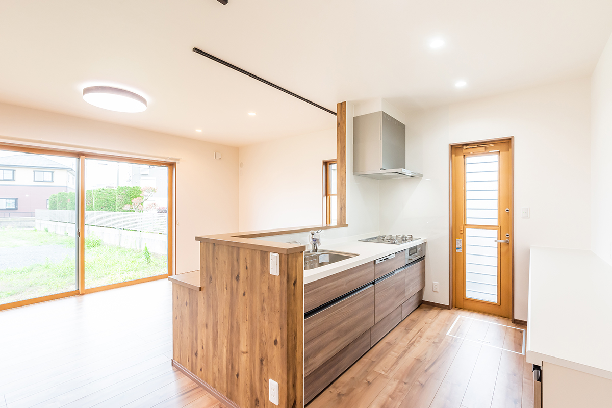 屋上テラスのある家